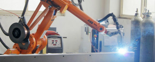 机器人焊接在钣金加工领域的优势有哪些？-开云【中国】官方网站